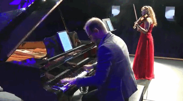 Polish Chamber Musicians’ Association playing piano and violin